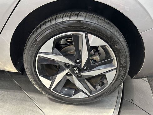 Certified 2023 Hyundai Elantra SEL w/ Convenience Package FWD image 10