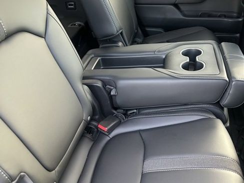 Certified 2025 Honda Pilot EX-L image 11