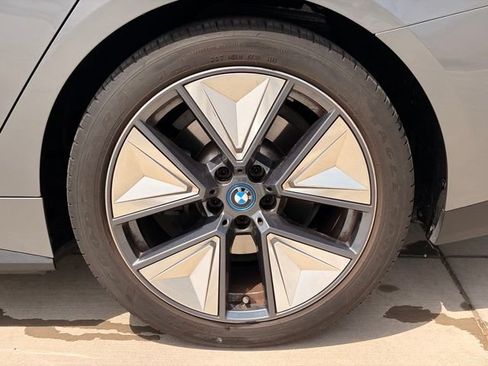 Used 2023 BMW i4 eDrive35 RWD image 5