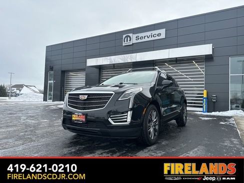 Used 2018 Cadillac XT5 Premium Luxury w/ Driver Assist Package image 4