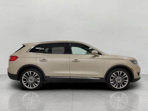 Used 2017 Lincoln MKX Reserve AWD/4WD image 12