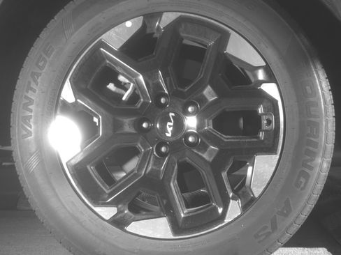 Used 2024 Kia Sorento S AWD/4WD image 15