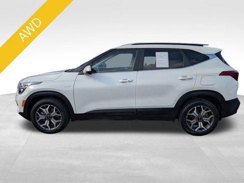 Used 2023 Kia Seltos EX AWD/4WD image 2