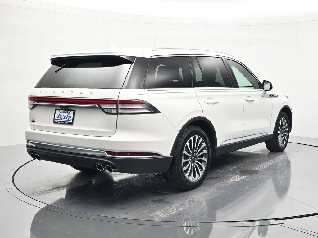 Used 2024 Lincoln Aviator 2WD w/ Premium Package image 5