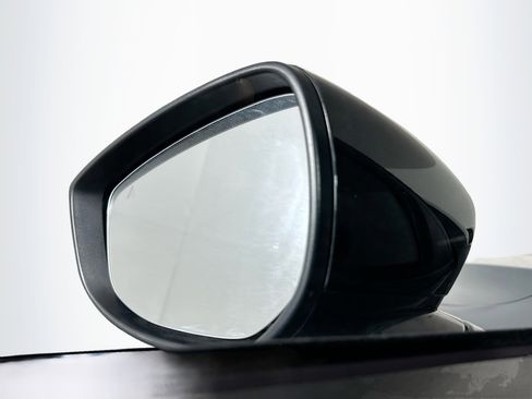 Used 2025 MAZDA CX-50 AWD 2.5 S w/ Premium Package image 16