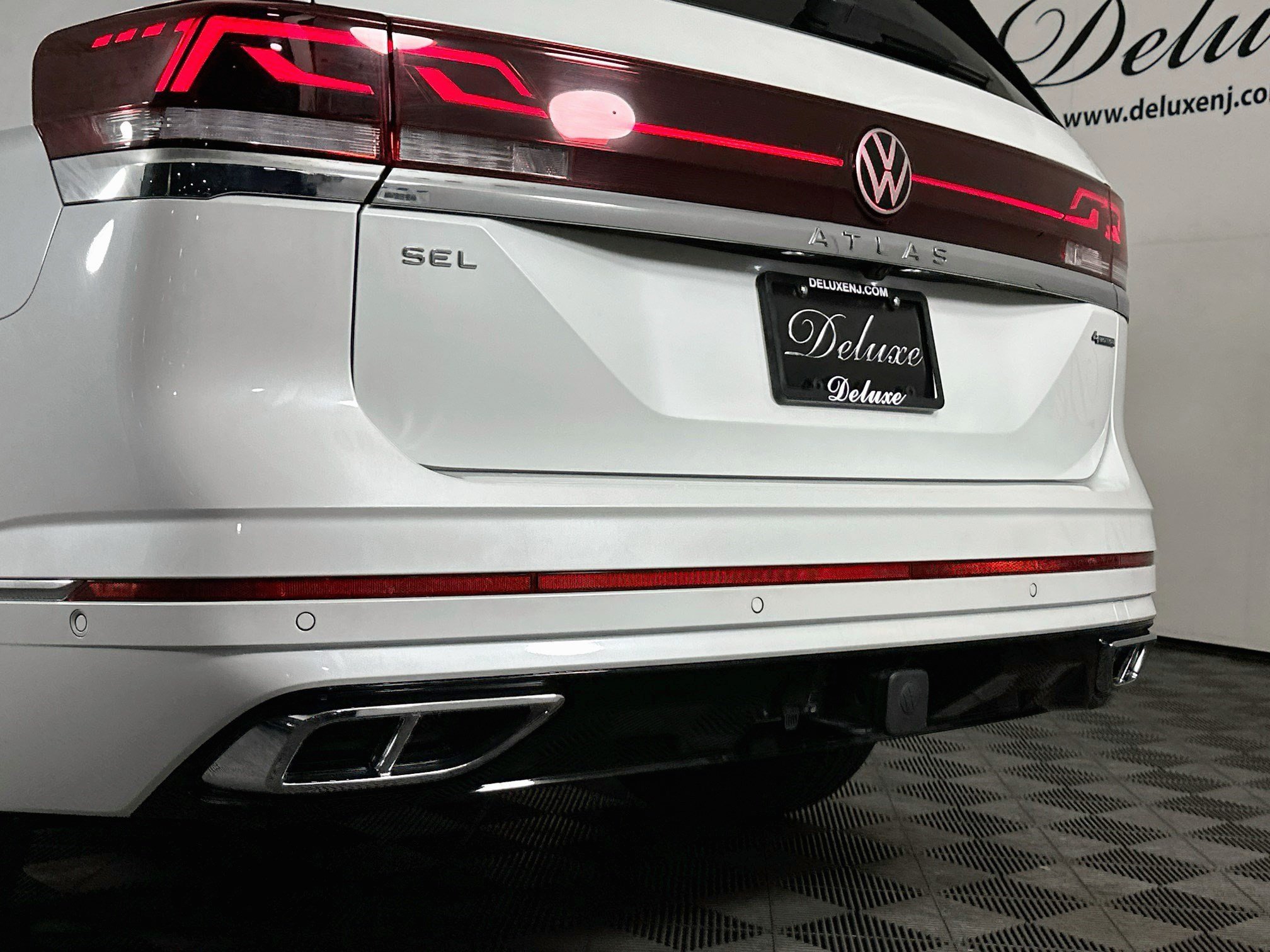 Used 2025 Volkswagen Atlas SEL Premium R-Line AWD/4WD image 26