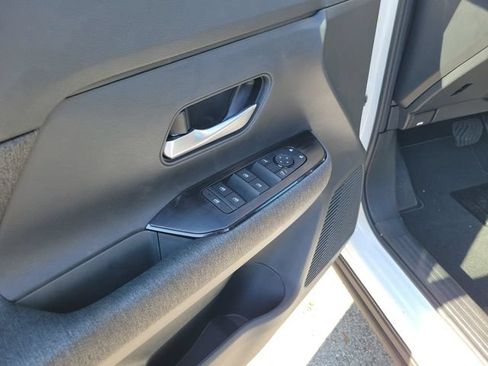 New 2026 Nissan Kicks SV w/ SV Premium Package FWD image 13