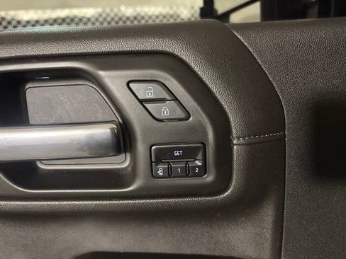 Used 2022 GMC Sierra 2500 Denali w/ Denali Black Diamond Edition AWD/4WD image 20