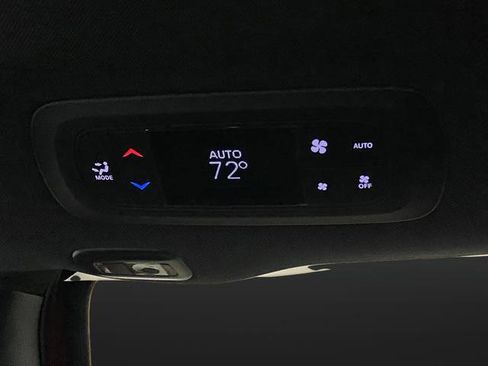 New 2026 Chrysler Pacifica Limited w/ Trailer Tow Group image 36