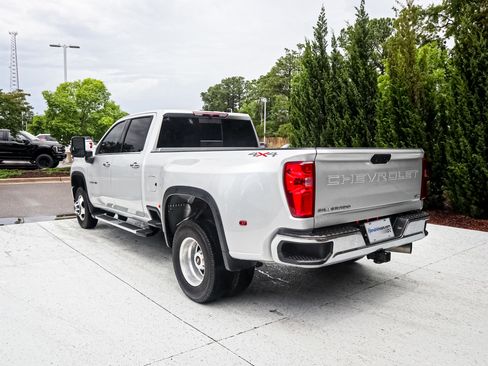 Used 2021 Chevrolet Silverado 3500 LTZ w/ LTZ Convenience Package AWD/4WD image 9