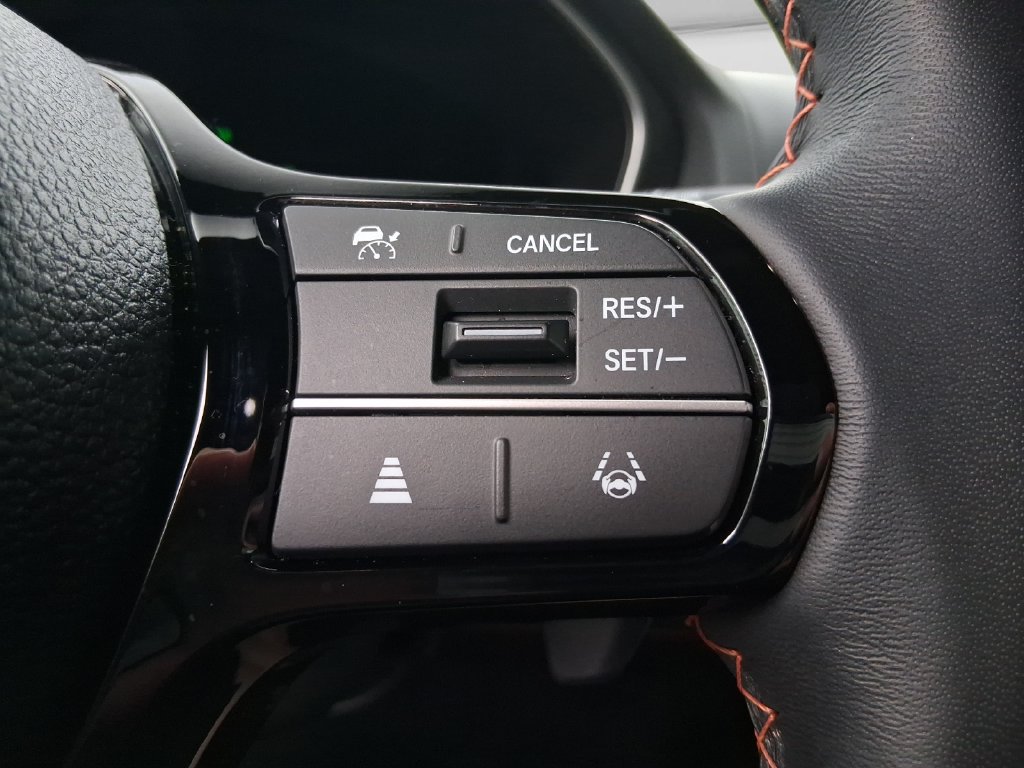 Used 2025 Honda Pilot Sport image 14