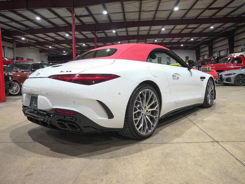 Used 2022 Mercedes-Benz SL 63 AMG 4MATIC image 22