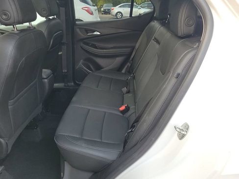 Used 2022 Buick Encore GX Essence w/ Experience Buick Package AWD/4WD image 8