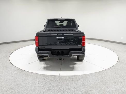 Used 2025 Toyota Tacoma SR5 AWD/4WD image 30
