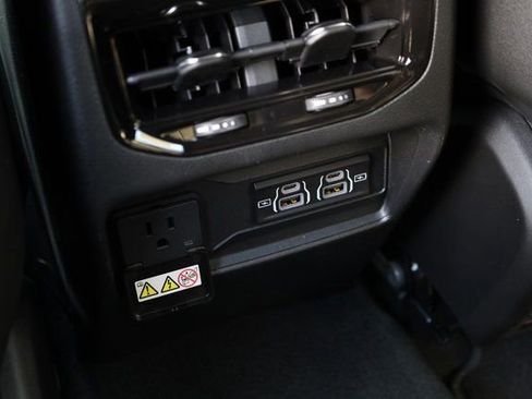 New 2025 Jeep Grand Cherokee Laredo image 24