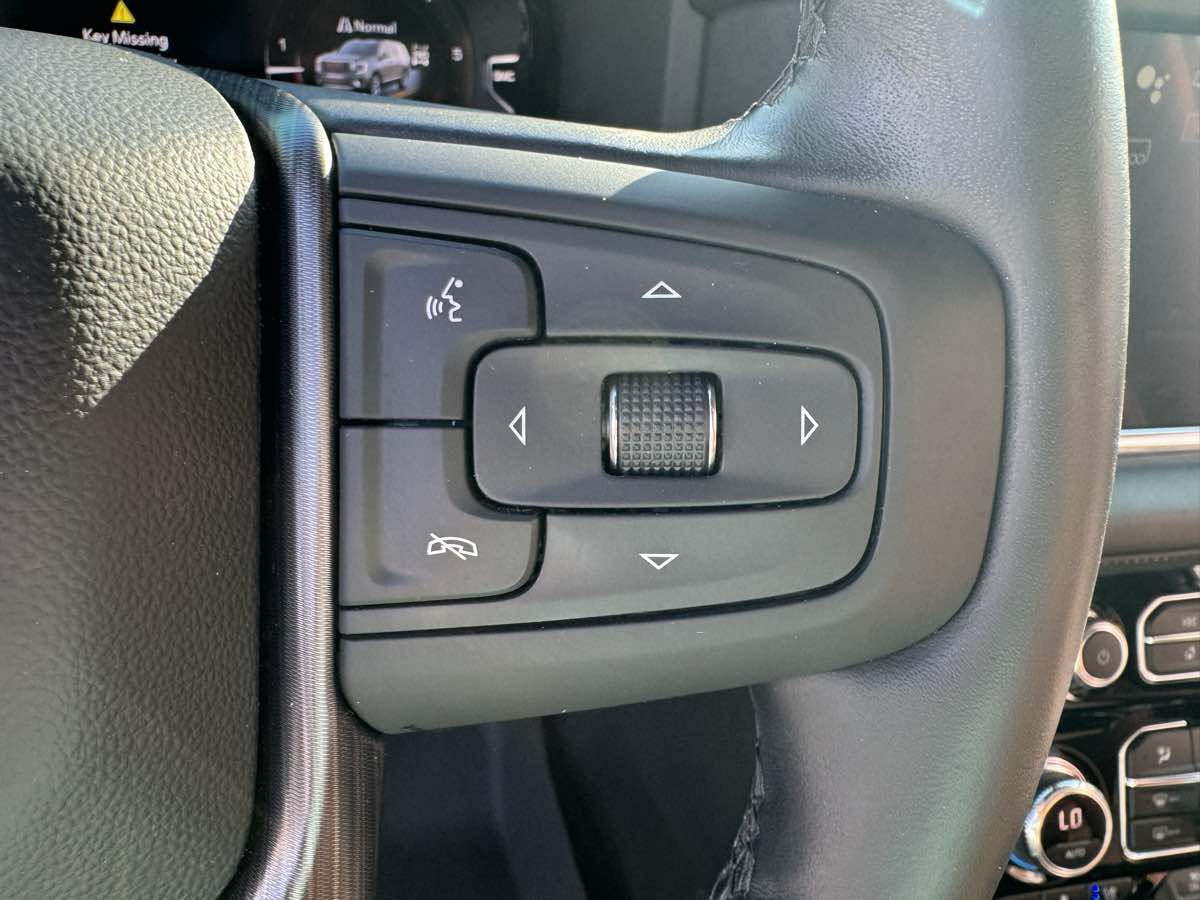 Used 2023 GMC Yukon Denali Ultimate AWD/4WD image 21