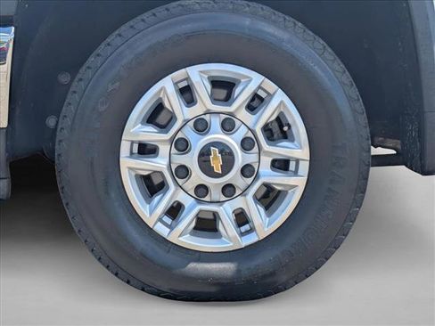 Used 2024 Chevrolet Silverado 2500 LT AWD/4WD image 23