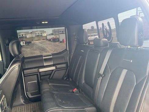 Used 2018 Ford F150 Platinum w/ Equipment Group 701A Luxury AWD/4WD image 9