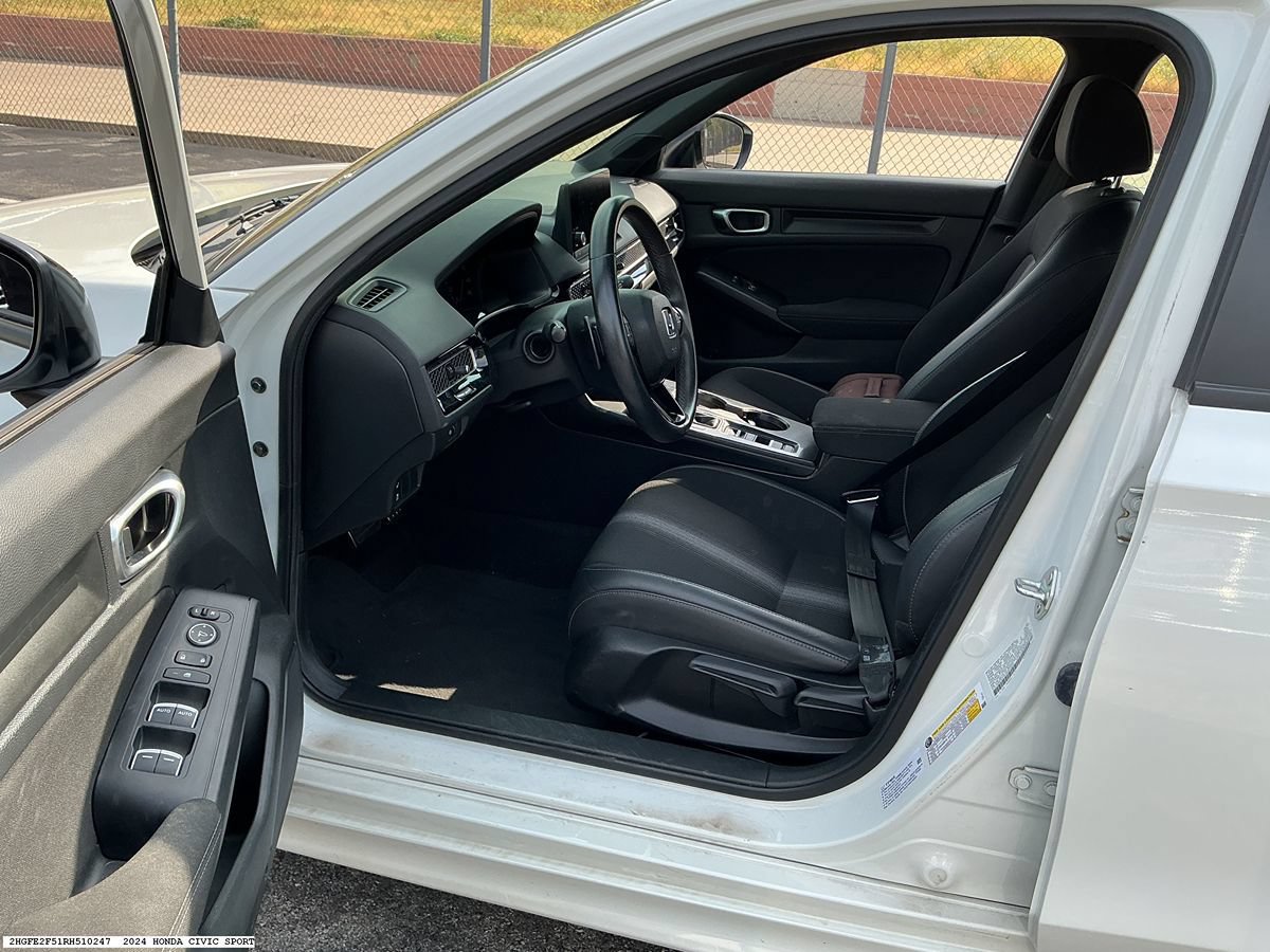 Used 2024 Honda Civic Sport image 8