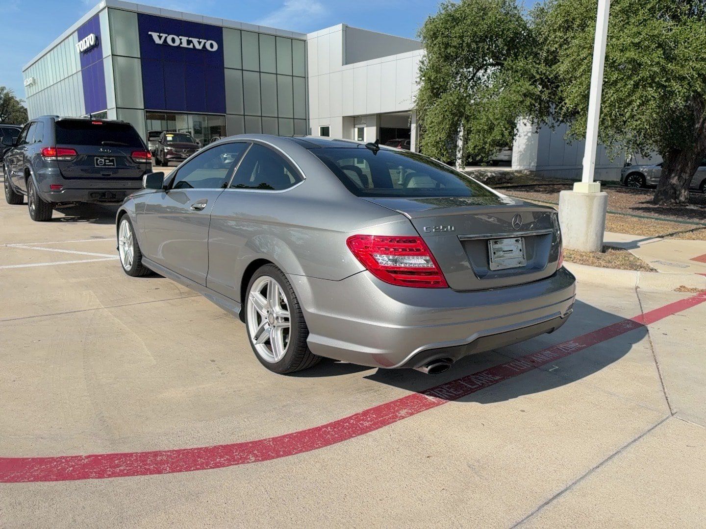 Used 2015 Mercedes-Benz C 250 Coupe image 4