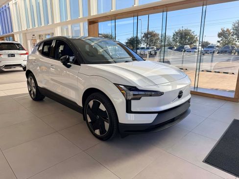 New 2026 Volvo EX30 Plus image 6