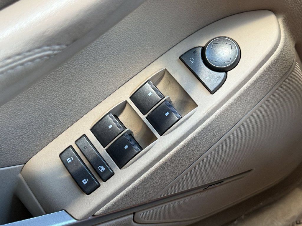 Used 2008 Cadillac CTS 3.6 AWD w/ Luxury Level Two Package image 22