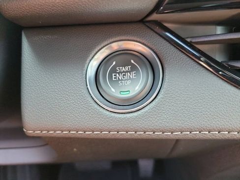 Used 2026 Buick Enclave Preferred w/ Power Package FWD image 31