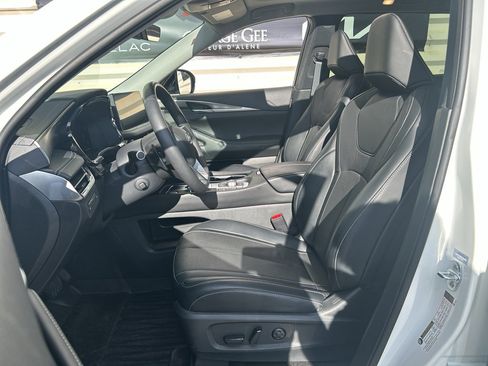 Used 2023 INFINITI QX60 Luxe AWD/4WD image 11