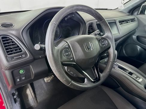 Used 2019 Honda HR-V Sport image 9