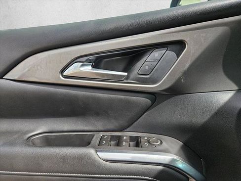 Used 2024 Chevrolet Traverse LT FWD image 25