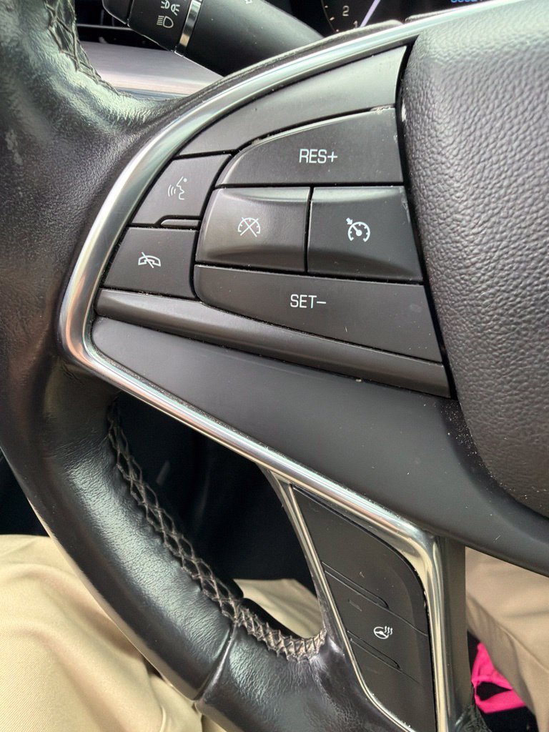 Used 2018 Cadillac XT5 Luxury AWD/4WD image 17