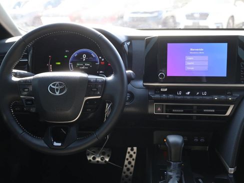 Used 2026 Toyota Camry SE FWD image 23