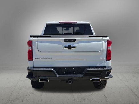 Used 2024 Chevrolet Silverado 1500 LT Trail Boss w/ Convenience Package II AWD/4WD image 5
