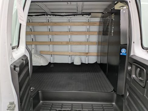 Used 2025 GMC Savana 2500 w/ Driver Convenience Package RWD image 10