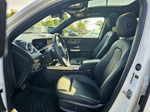 Certified 2025 Mercedes-Benz GLB 250 4MATIC image 18