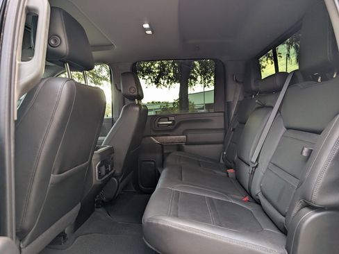 Used 2020 GMC Sierra 2500 Denali w/ Denali Ultimate Package image 17