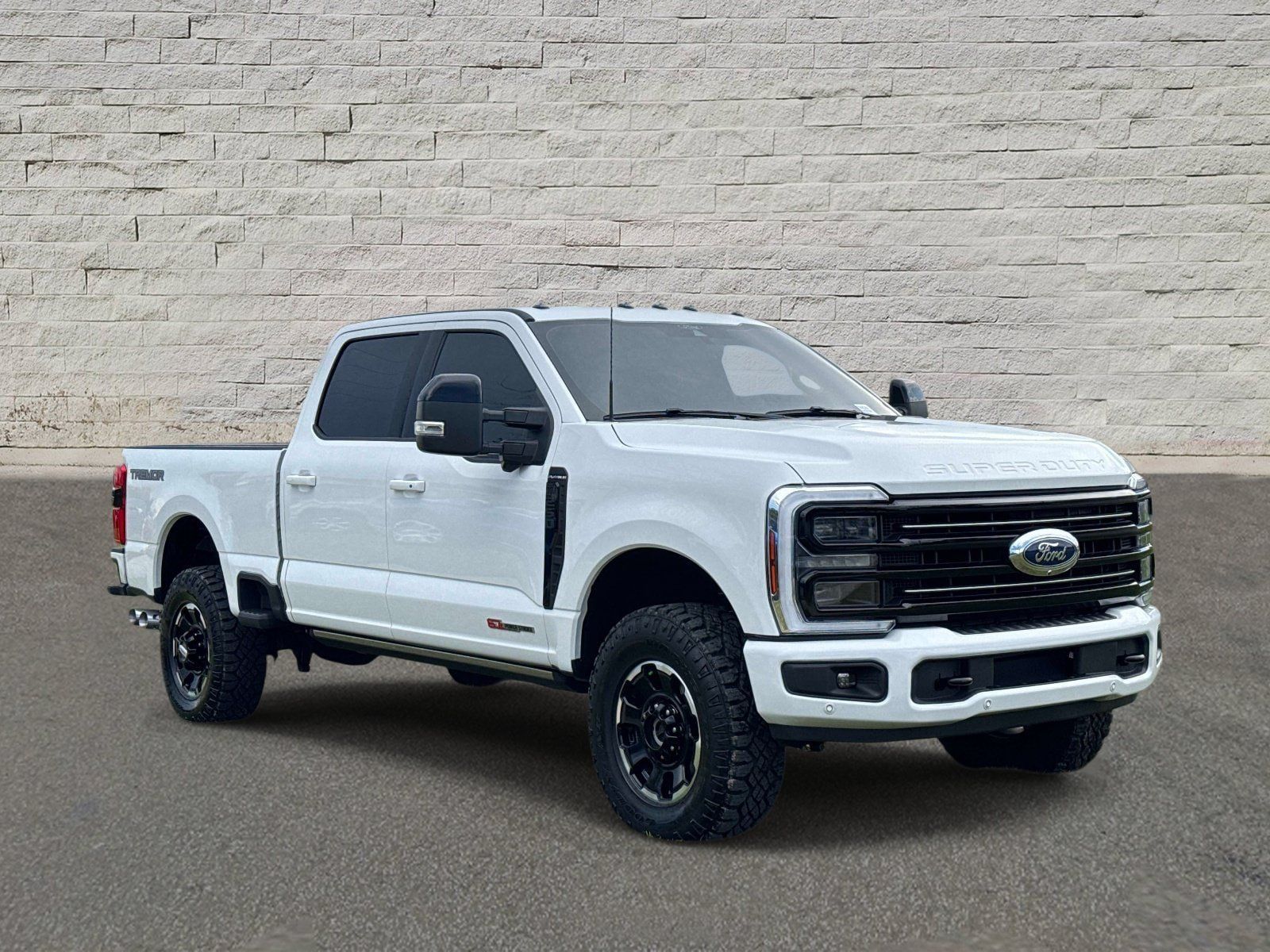 Used 2025 Ford F250 Platinum w/ Tremor Off-Road Package AWD/4WD image 5