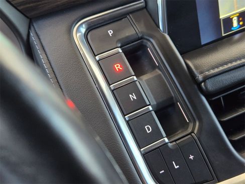 Used 2022 Chevrolet Tahoe LT w/ LT Signature Plus Package image 20