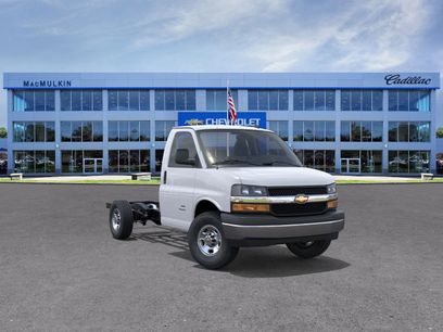 New 2025 Chevrolet Express 3500 w/ Power Convenience Package
