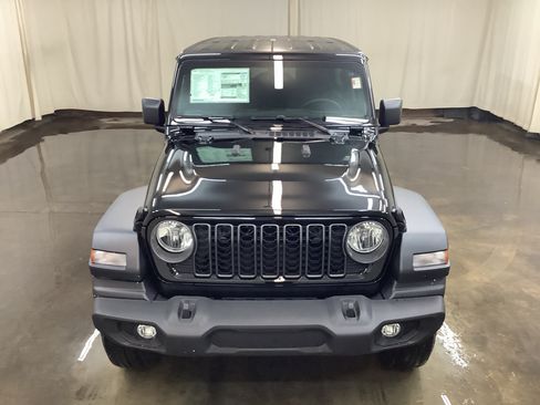 New 2026 Jeep Wrangler Unlimited Sport AWD/4WD image 3