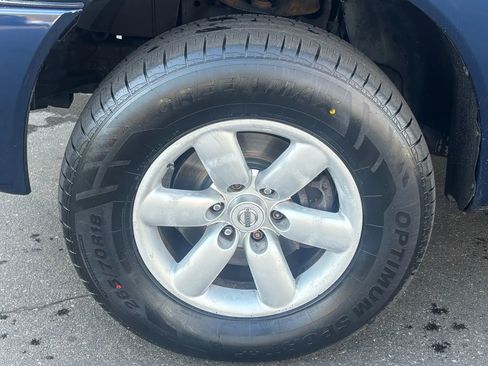 Used 2012 Nissan Titan SV w/ SV Value Truck Pkg AWD/4WD image 33