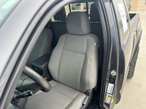 Used 2020 Toyota Tacoma SR w/ SX Package image 24