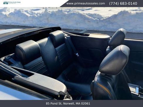 Used 2010 Ford Mustang Convertible RWD image 20
