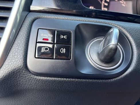 Used 2020 Porsche Cayenne S image 21