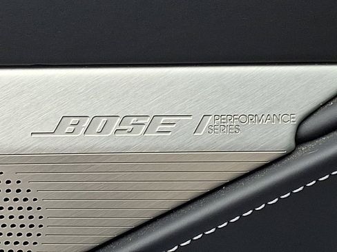 Used 2022 Chevrolet Corvette Stingray Premium Conv w/ Z51 Performance Package image 27