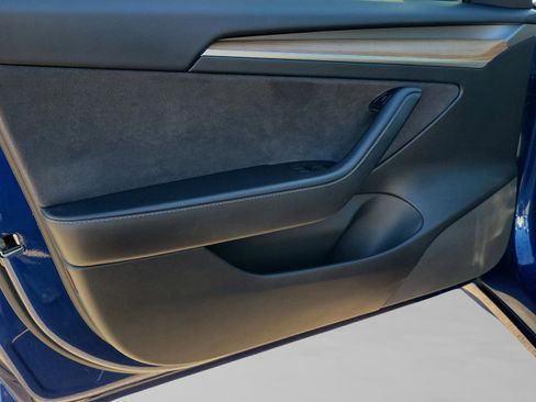 Used 2021 Tesla Model 3 Long Range image 17