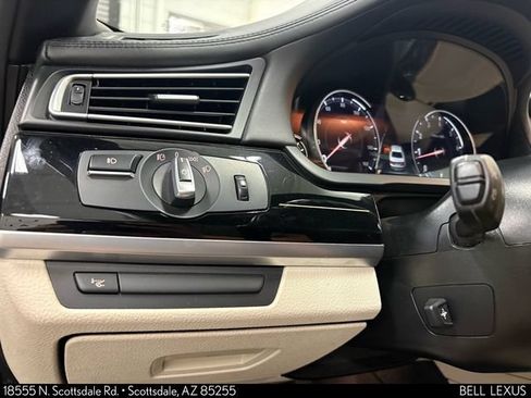 Used 2015 BMW 750Li RWD image 17