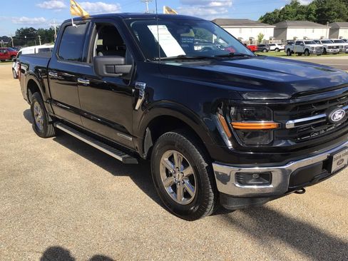 Certified 2024 Ford F150 XLT w/ Mobile Office Package AWD/4WD image 8