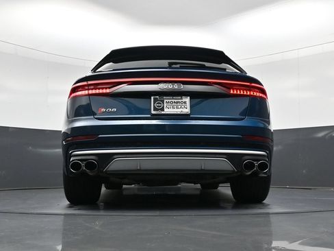 Used 2022 Audi SQ8 Prestige AWD/4WD image 23