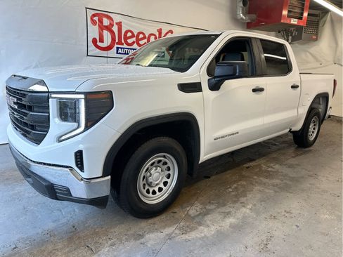 Used 2023 GMC Sierra 1500 Pro w/ Convenience Package image 2